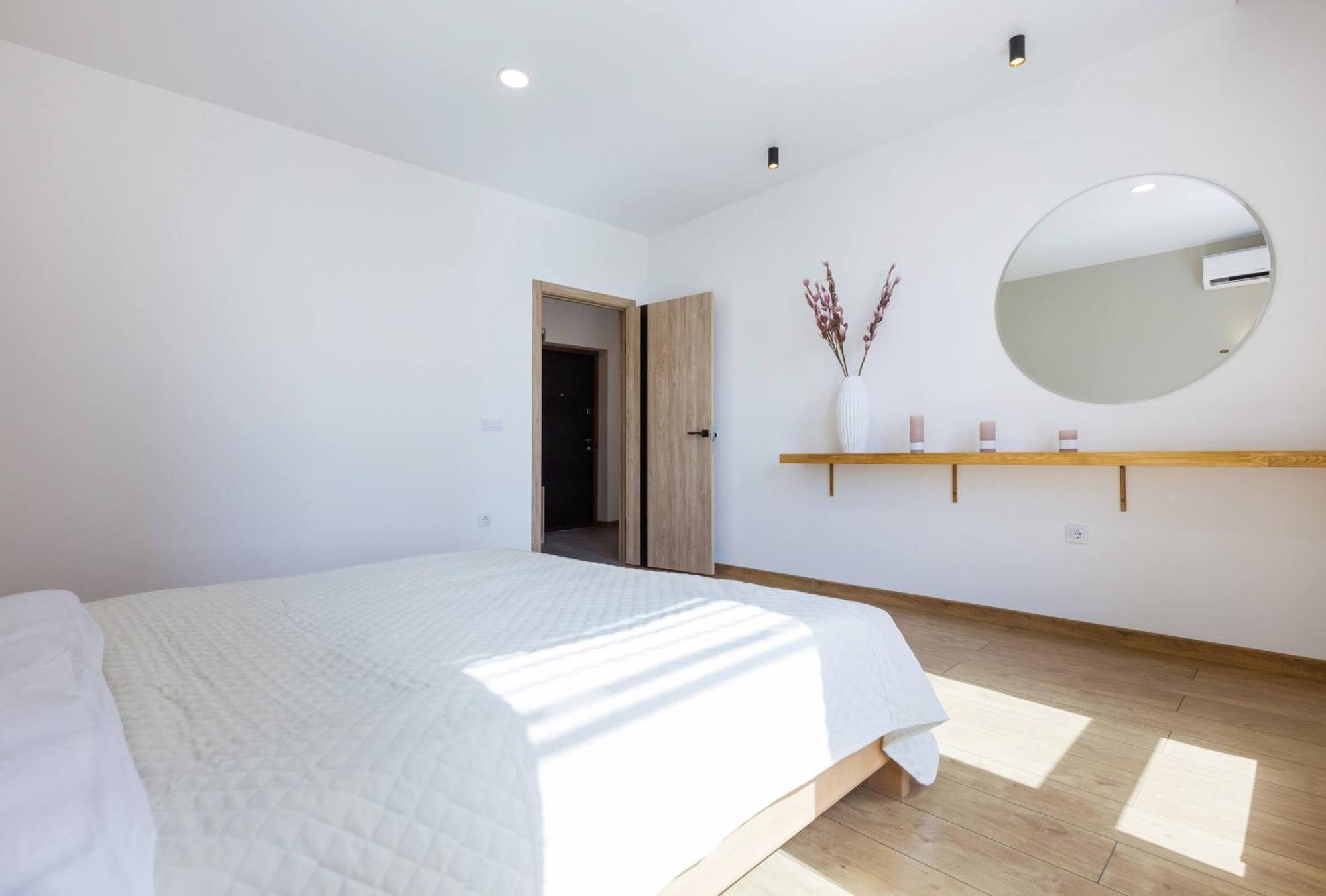 Nyvky Like Home - Nyvky Park - Apt 45 Киев Екстериор снимка